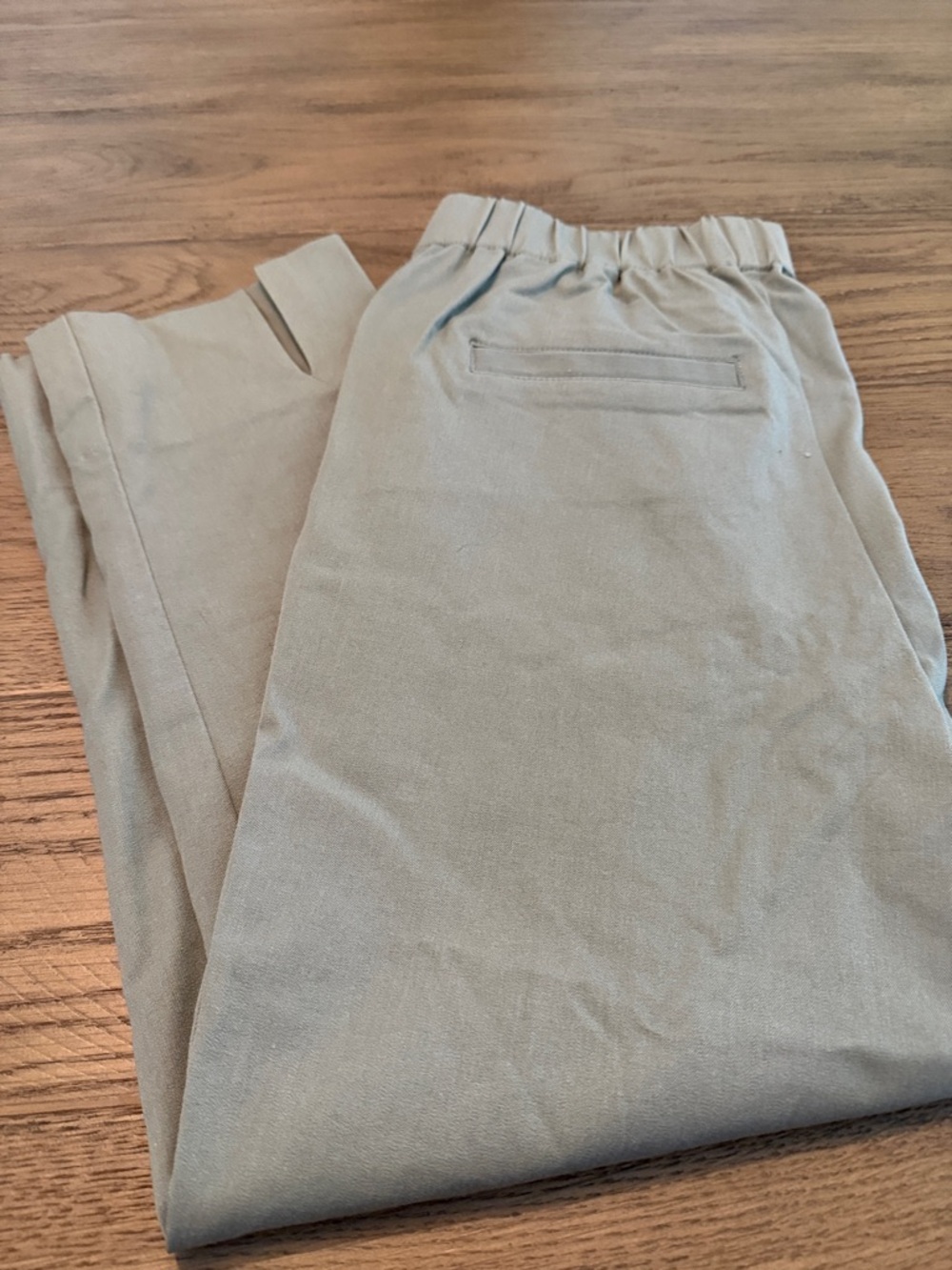 Isaac Mizrahi Live! Women’s Petite 24/7 Stretch Crop Pants With Back Slit 6P